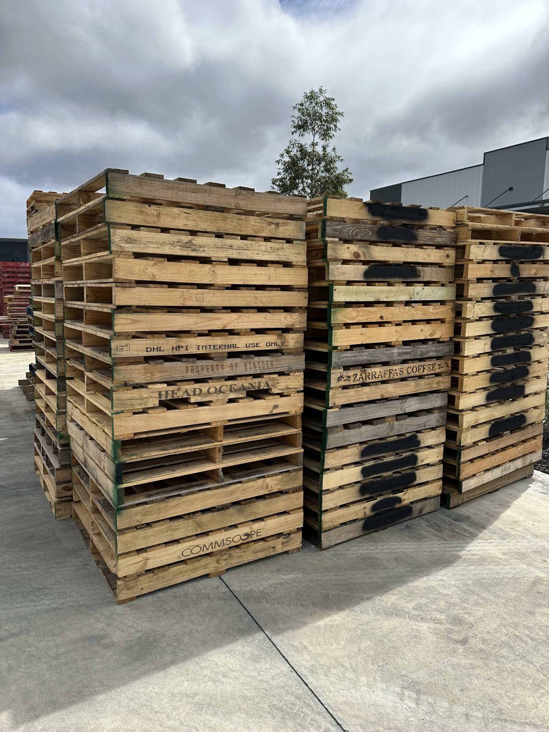 Repaired 1 Tonne pallets side view